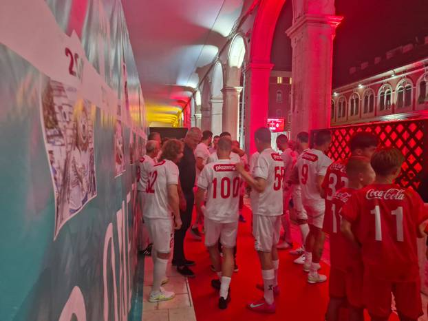 FOTO Nogometna ludnica tresla je Split! Mandžo, Srna, Ibra i Karabatić ponovno su zasjali