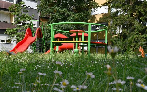 Slavonski Brod: Građani se žale na zapuštene zelene površine u središtu grada