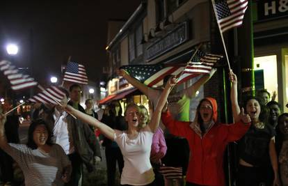 Slavi se na ulicama Bostona: Stotine ljudi uzvikuje "S.A.D."