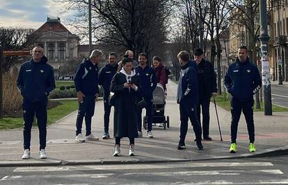 Betisovci šarmiraju po Zagrebu. Pogledajte ih u šetnji: 'Nešto su dobacili curi, nasmijala im se'