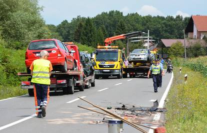 U teškom sudaru kod Karlovca najmanje šestero ozlijeđenih