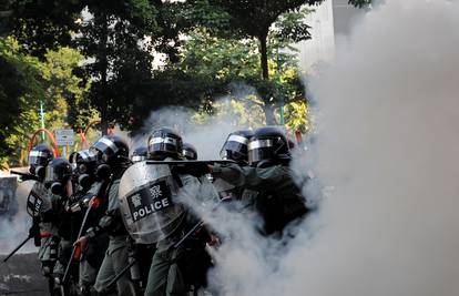 Ponovno nasilje u Hong Kongu: Policija je upotrijebila suzavac