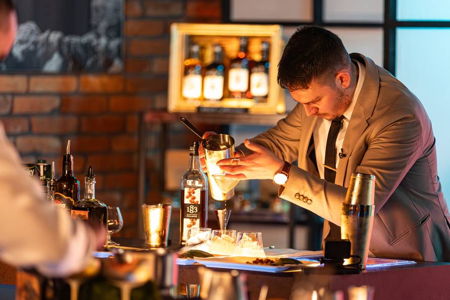 Cocktail Master: Najveći regionalni spektakl za barmene pratite na platformi Voyo