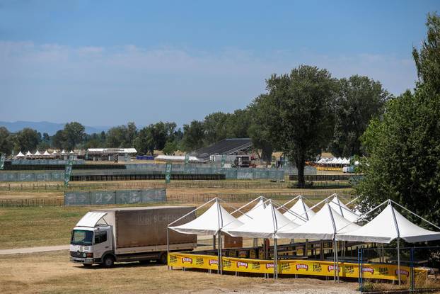 Zagreb: Radovi na hipodromu uoči koncerta Marka Perkovića Thompsona