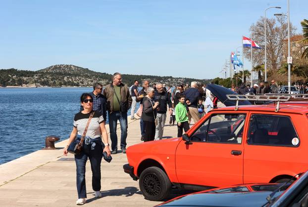 Šibenik: Uskršnji Oldtimer Promo Tour na šibenskoj rivi 