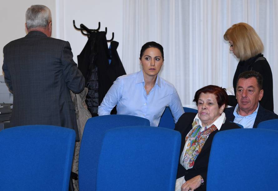 Matković tvrdi: HDZ nije platio Thompsonu; Barišić: Ona laže!