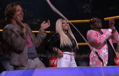Diva Mariah nije htjela ustati sa stolca i pljeskati J. Lo u showu