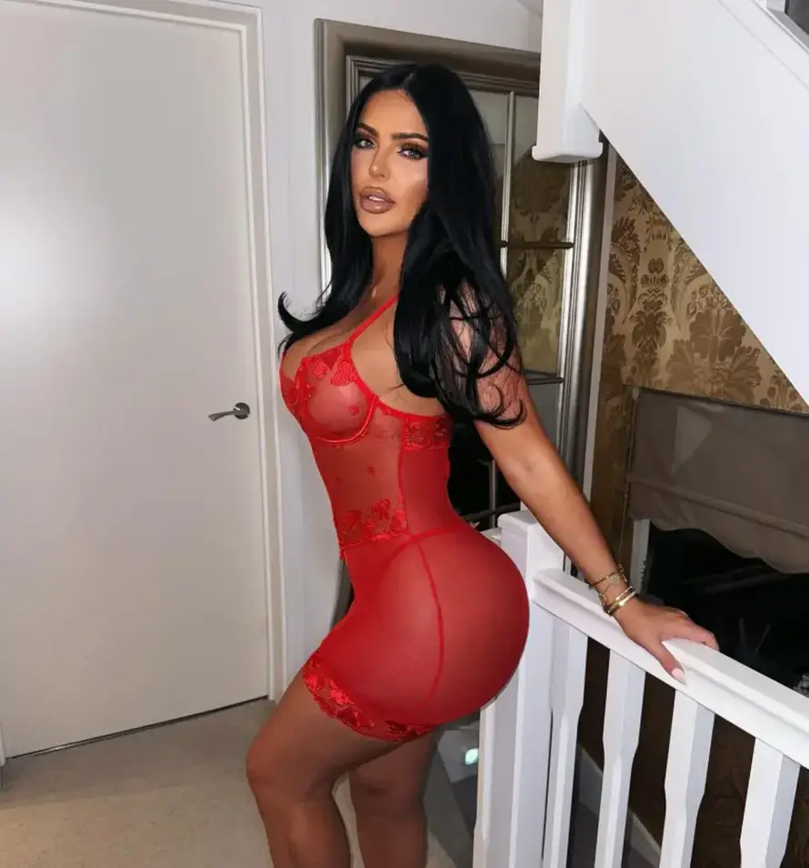 JEZIVA SNIMKA Influencerica je zgazila suparnicu Mercedesom