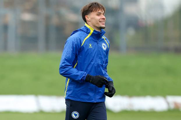 Sarajevo: Trening nogometne reprezentacija BiH uoči finalne utakmice doigravanja za Svjetsko prvenstvo