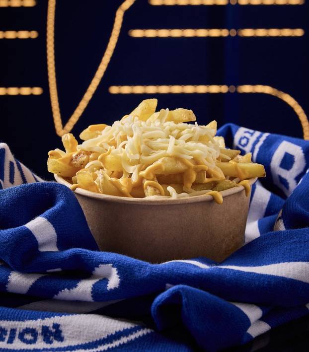 FOTO Biste li to probali? Evo što jedu na stadionima po svijetu