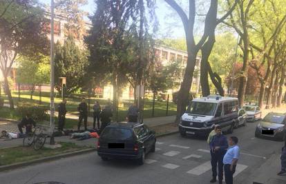 Pred školom u Folnegovićevom naselju potuklo se 20-ak ljudi