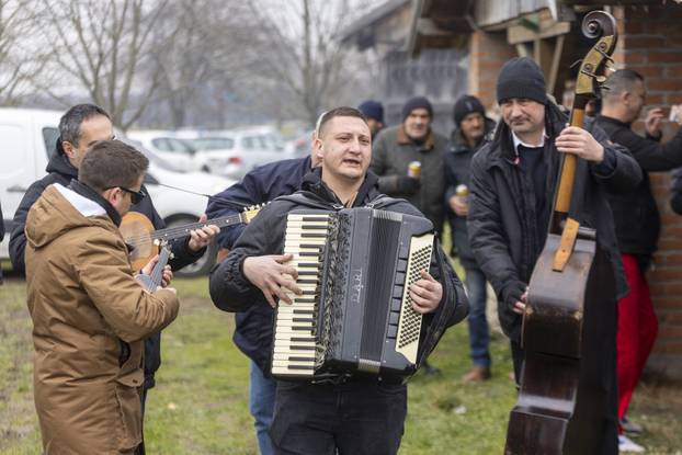 Đakovački bušari – pokladno jahanje u Širokom Polju