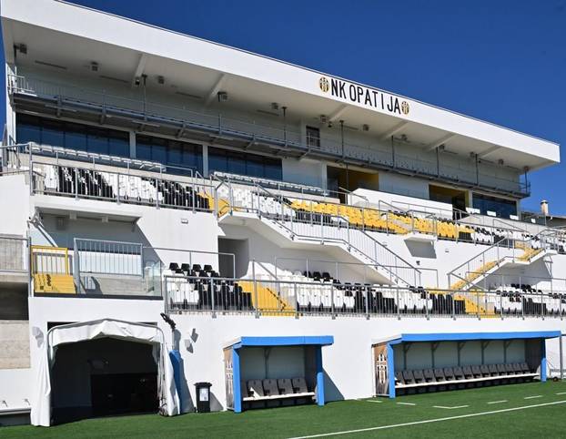 FOTO Hrvatska dobila još jedan nogometni stadion od 6,5 mil. eura. Gostujuća tribina je hit