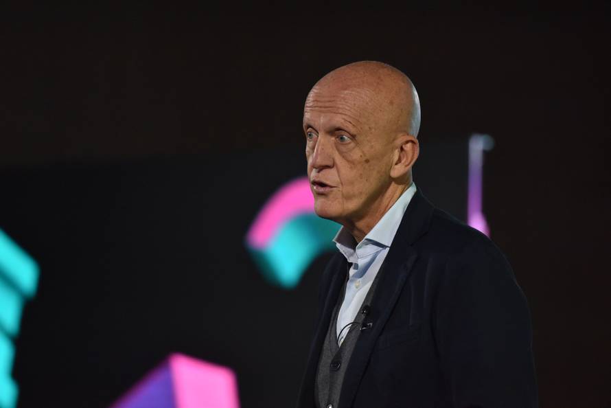 Vodice: Nogometni sudac Pierluigi Collina održao predavanje na 13. Combis konferenciji