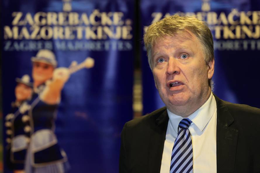 Ispovijesti bivših mažoretkinja: 'Bojale smo se, a on je prijetio. Znao nas je vrijeđati do suza...'