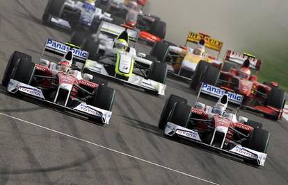 Konačan raspad: Od 2010. godine dva natjecanja u F1