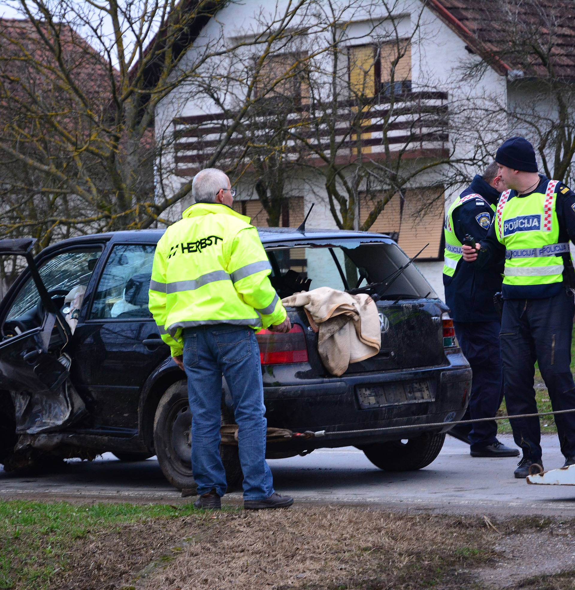 Mladić (21)  izletio s ceste u Sibinju, na mjestu je poginuo