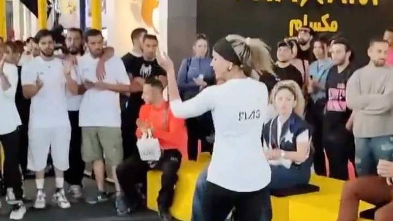 VIDEO Iranske vlasti uhitile su fitness influencericu, vježbala je bez hidžaba: 'Vrijeđa nas to...'
