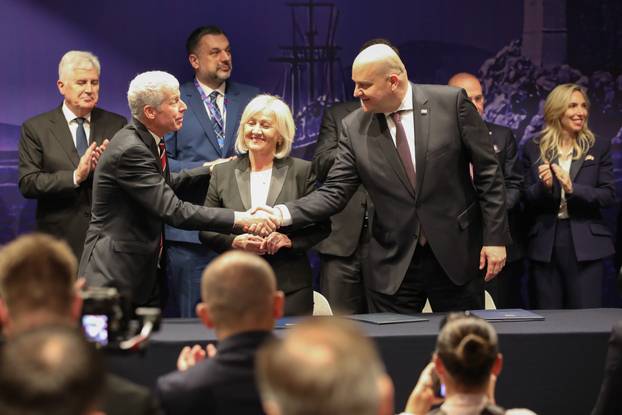 Dubrovnik: U sklopu Inicijative triju mora potpisan sporazum u području energetike, prometa, tehnologije, financija i porezne politike