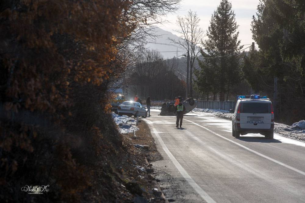 U teškoj prometnoj nesreći kod Ličkog Cerja poginuo mladić (22)