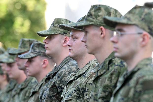 FOTO Pogledajte buduće vojnike i vojnikinje Hrvatske vojske