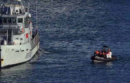 Na britanskoj strani La Manchea potonuo čamac s migrantima, poginulo najmanje troje ljudi