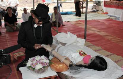Oženio mrtvu djevojku koja je poginula dan prije vjenčanja 
