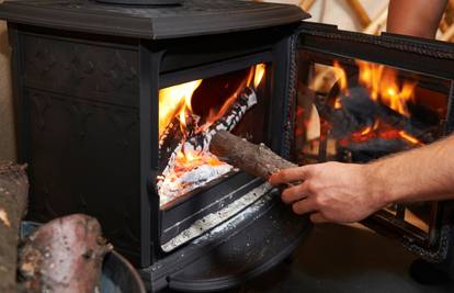 Muškarac, žena i četvero djece otrovali se monoksidom u Istri, stršljeni im začepili dimnjak