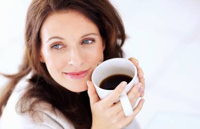 Pet šalica kave na dan mogu pomoći u borbi s rakom dojke