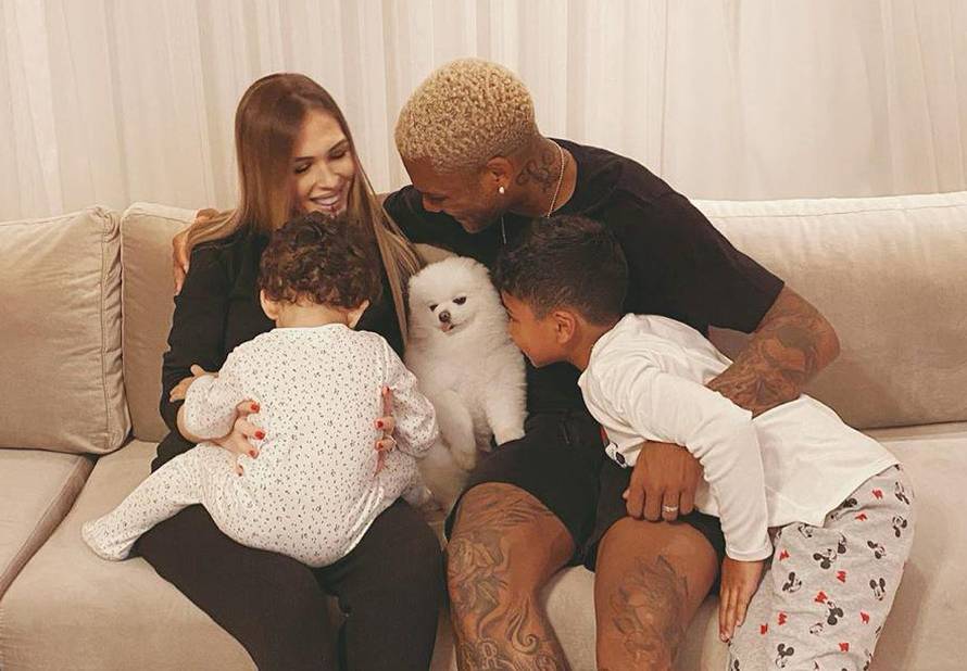 Marta Fernándes iznenadila je fotkom: Podvrgnula se zahvatu?