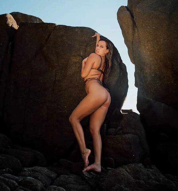 FOTO Nives Celzijus u tangicama