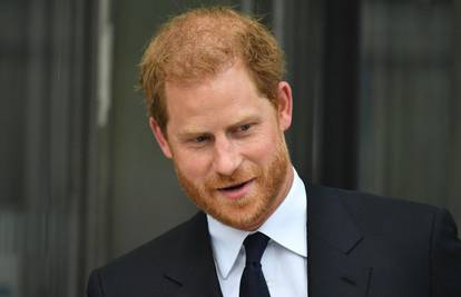 Princ Harry će u nedjelju otkriti detalje 'eksplozivne' biografije