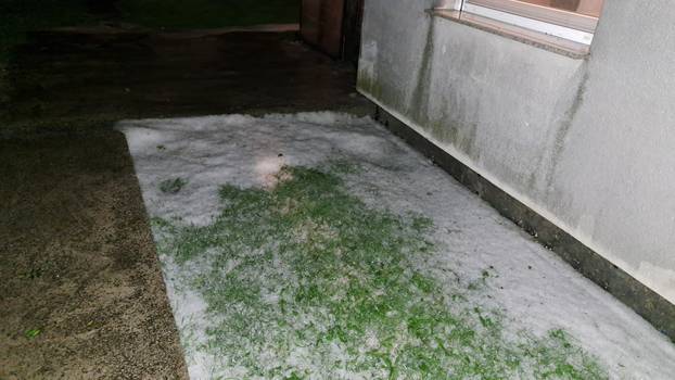 GALERIJA Pljuskovi u Dalmaciji, jaka tuča poharala Slavoniju. U utorak stiže novi val nevremena