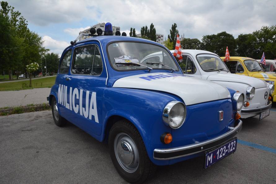 Ide u Njemačku: ‘Za prijatelja u Dortmundu obnovio sam Fiću’