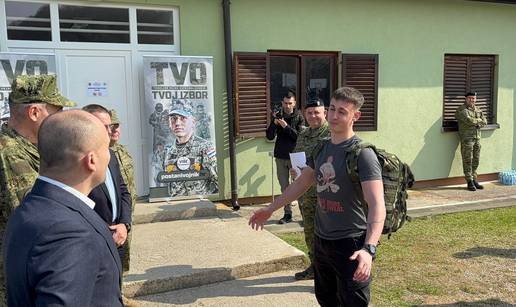 VIDEO Slu&zcaron;beno po&ccaron;eo vojni rok, ro&ccaron;nik: 'Prijavio sam se sam, &zcaron;elim nau&ccaron;iti korisne vje&scaron;tine'