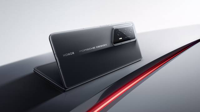 Honor će na MWC-u u Barceloni otkriti i Porsche Design verziju novog Magic 6 Pro telefona