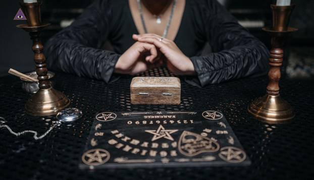 FOTO Okultizam kroz stoljeća: Mračni rituali, tajne seanse, prizivanje mrtvih i nacizam...