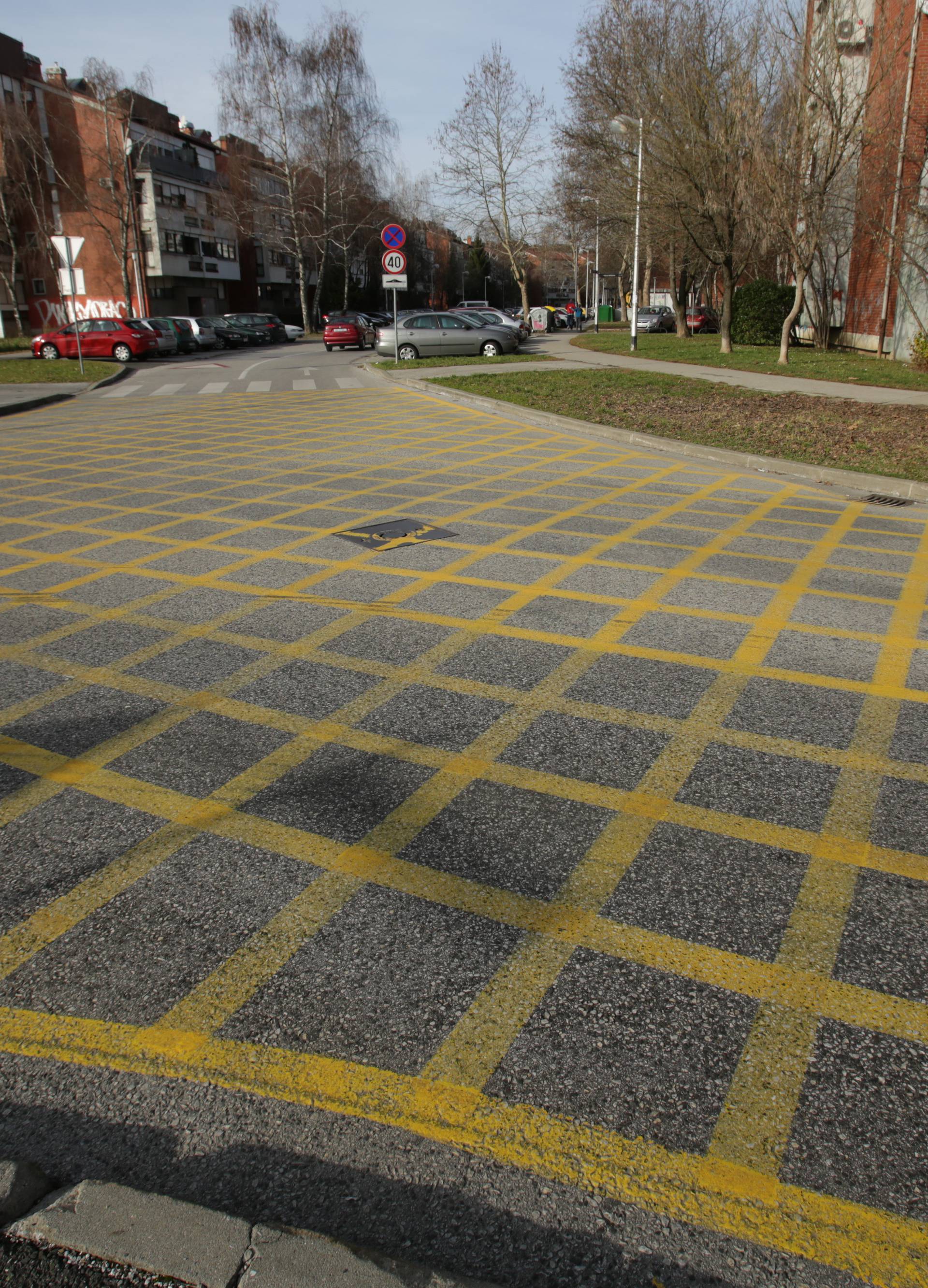 Postojeći zbunili vozače: Novi žuti kvadrati stižu na križanja