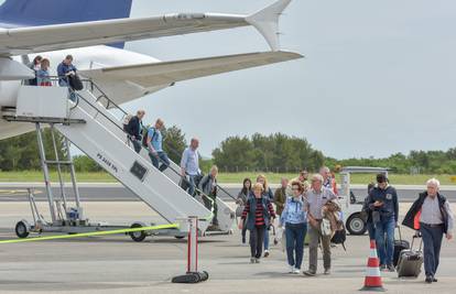 Ne znaju zašto: Njemački avion umjesto u Split sletio u Zadar