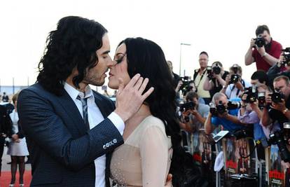 Russell Brand podnio je papire za rastavu braka s Katy Perry