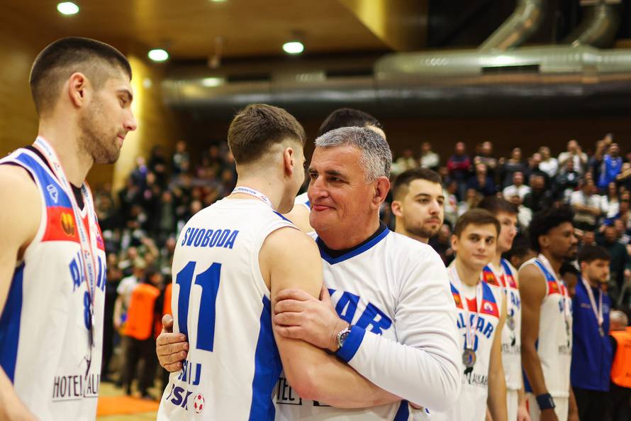 Košarkaši Splita osvojili Kup Krešimira Ćosića, Bulj slavio drugo mjesto sa svojim Sinjanima