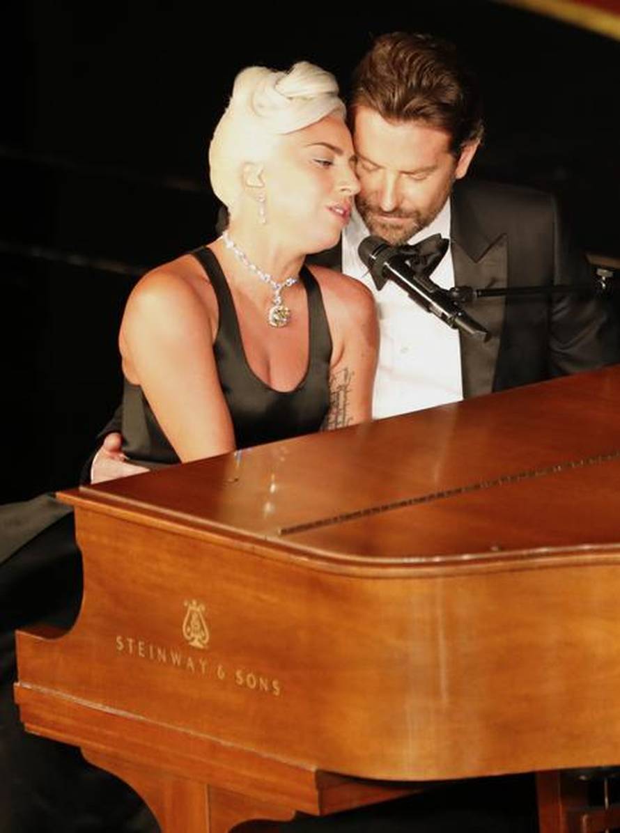 Hit na internetu: Lady GaGa i Bradley 'otpjevali' Čavoglave