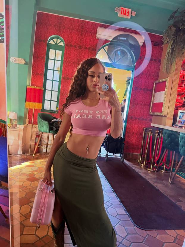 FOTO Spoj mišića i seksepila: Evo zašto je Stormi Maya hit na društvenim mrežama