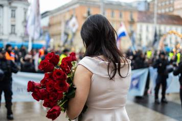Zagreb: Performans „Tiha misa“ umjetnice Arijane Lekić-Fridrih