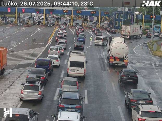 Vikend u srcu sezone i ogromne gužve diljem  zemlje: Pogledajte stanje na HAK-ovim kamerama!