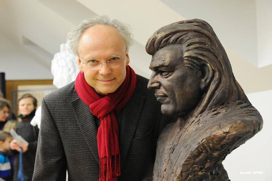 Danju je kipar, a noću bubnjar! Boris Leiner: 'Volim portrete jer je upravo na licu ispisan život'