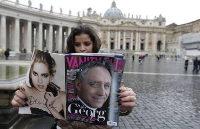 'Nije grijeh biti zgodan': Tajnik Pape osvanuo u 'Vanity Fairu'