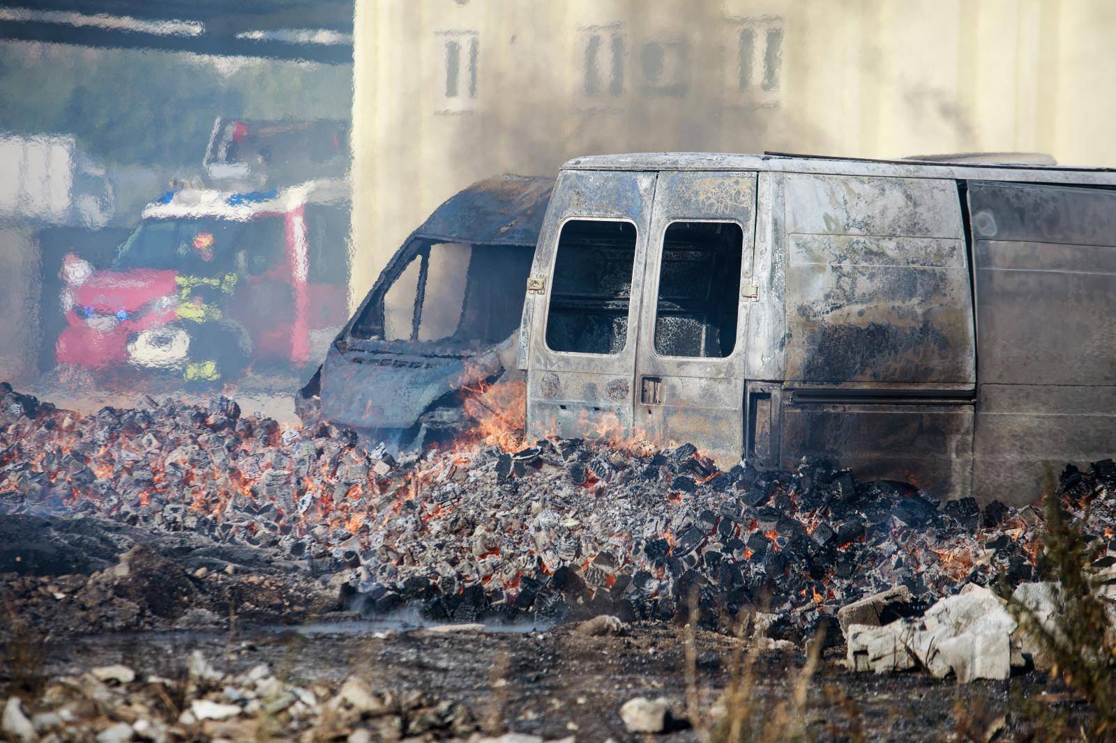 Opet požar u splitskom TTTS-u: Izgorjelo je osam kombija