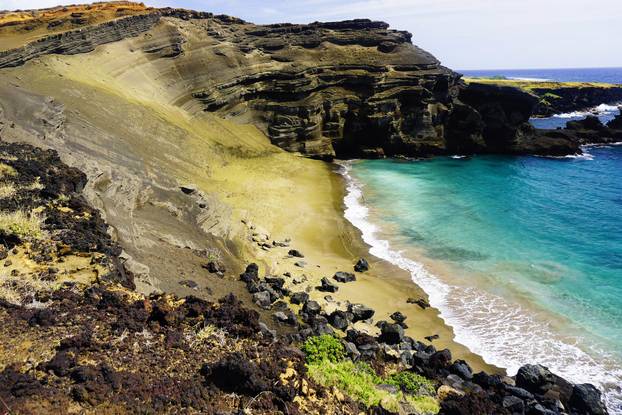 FOTO Da ovo postoji! Pogledajte prekrasne plaže s crnim, zelenim, ružičastim pijeskom..