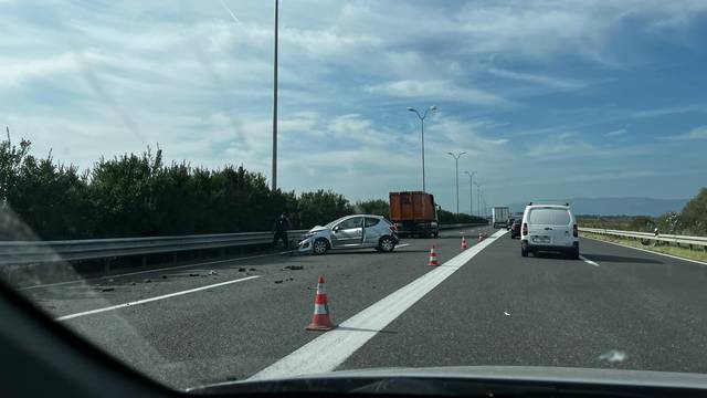 U prometnoj nesreći na A3 kod Ikee jedan čovjek je ozlijeđen